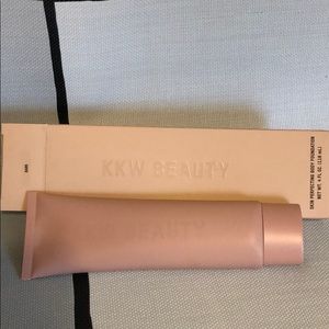 KKW skin perfecting body foundation